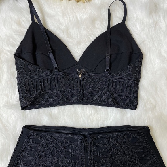 2piece black Bebe skirt set with mesh - Picture 4 of 10